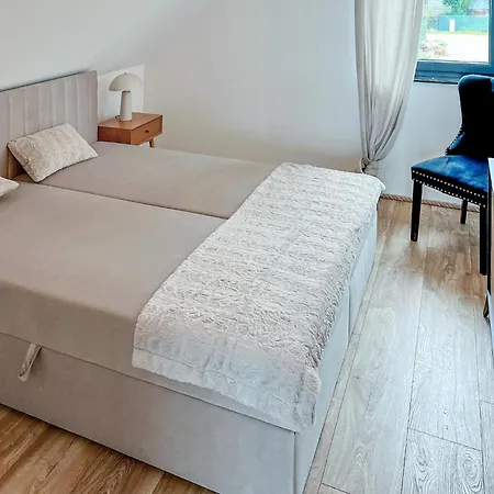 3 Bedroom Pet Friendly In Podamirowo Holiday home *